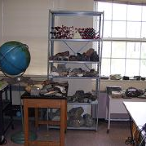 geology lab in department of Engineering and Environmental Science