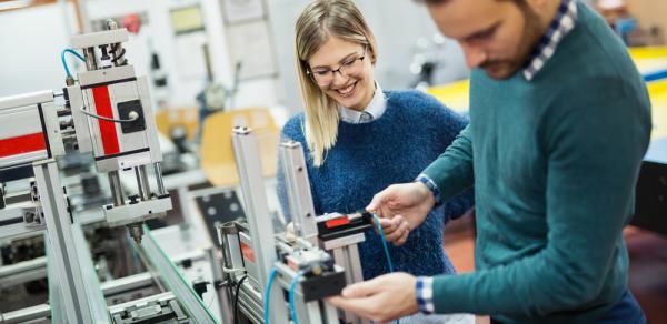 Students at Engineering Lab